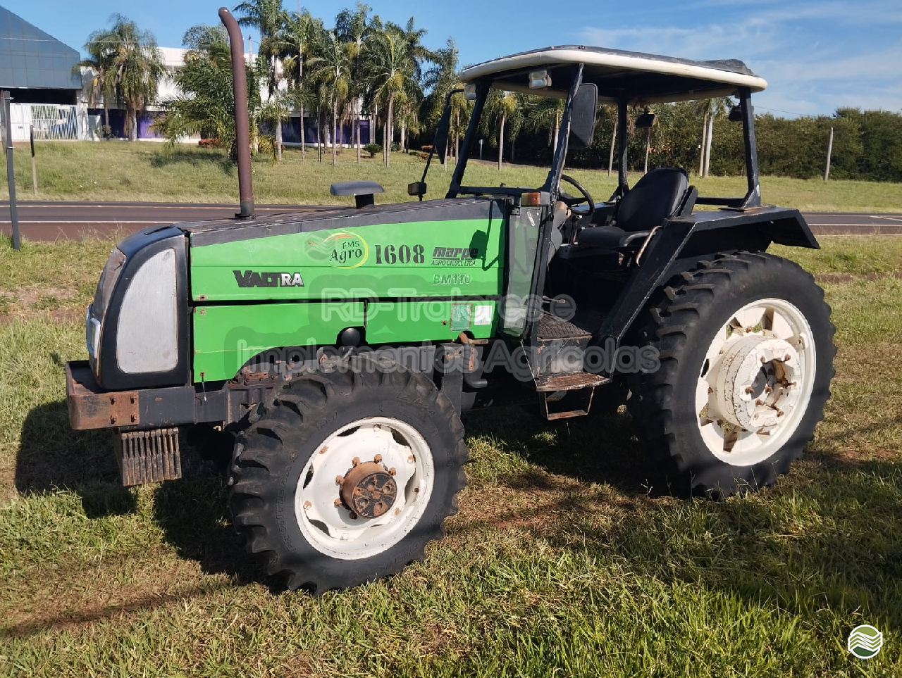 TRATOR VALTRA VALTRA BM 110 Tração 4x4 RD Tratores - Itapolis ITAPOLIS SÃO PAULO SP